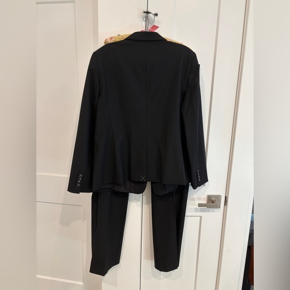 Ann Taylor Factory Classic Black Women’s Suit. Size 16 - Picture 12 of 13